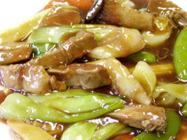 豚角煮を使った料理・五目旨煮。野菜の色を残すようにして d(^-^)ネ!