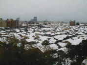雪に埋もれた金沢市内
